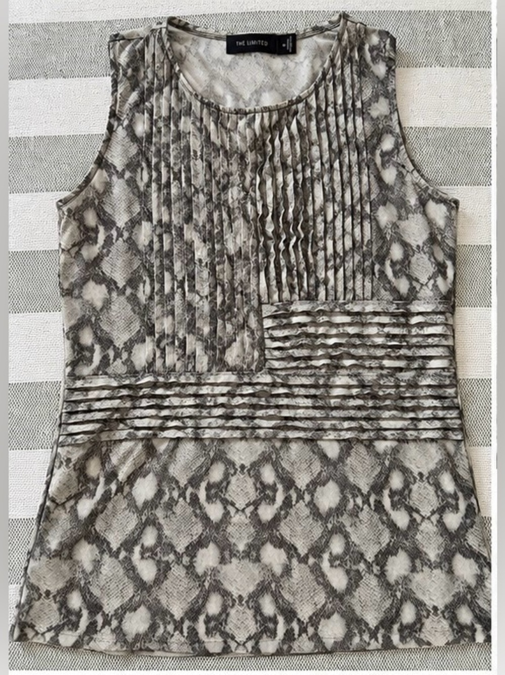 The Limited Gray Snake-Print Pleated Sleeveless Tank